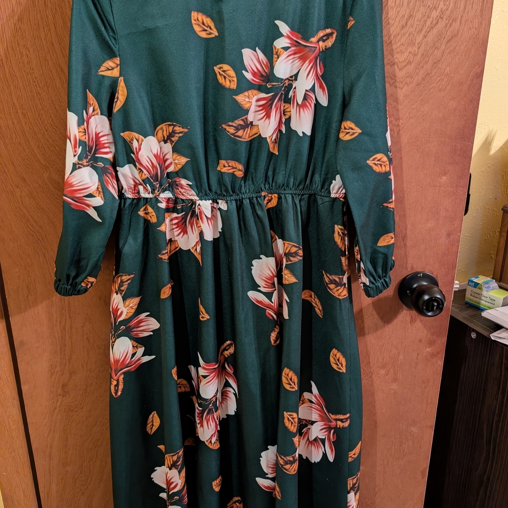 SHEIN Dark Green Floral Top